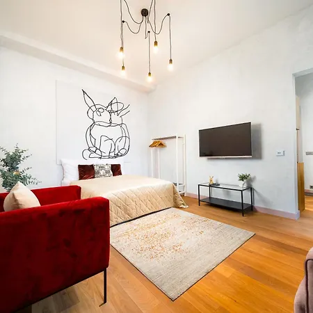 Delicate Charm At Heart Apartment *