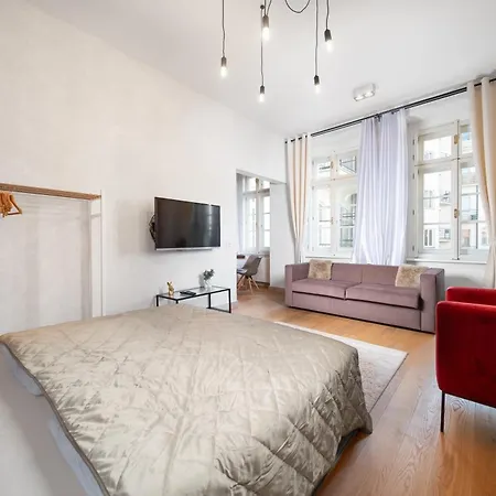 Apartment Delicate Charm At Heart Prague