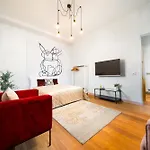 Delicate Charm At Heart Apartment *